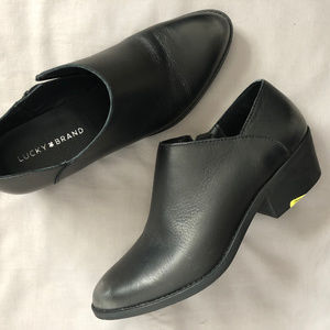 Lucky Brand Ferryn black leather ankle booties